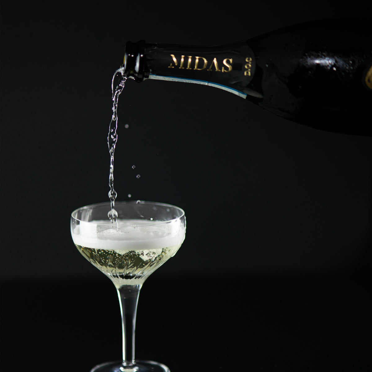Midas Prosecco Pouring